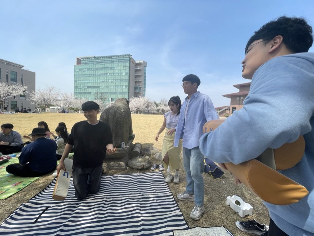 KAIST Strawberry Party — photo 2